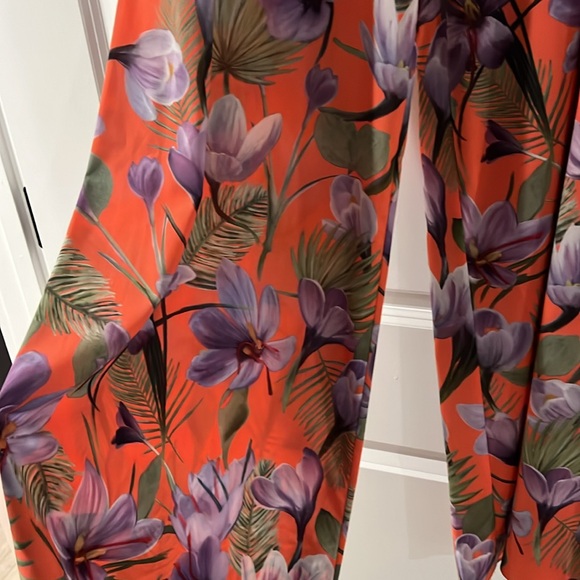 Alice + Olivia Floral Wide Leg Pants size 10 - Picture 5 of 6